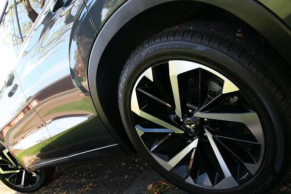 2024 Mitsubishi Outlander Exceed ZM