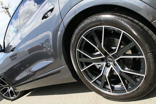 2022 Audi Q8 50 TDI S line F1