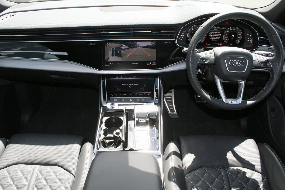 2022 Audi Q8 50 TDI S line F1