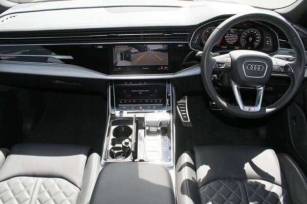 2022 Audi Q8 50 TDI S line F1