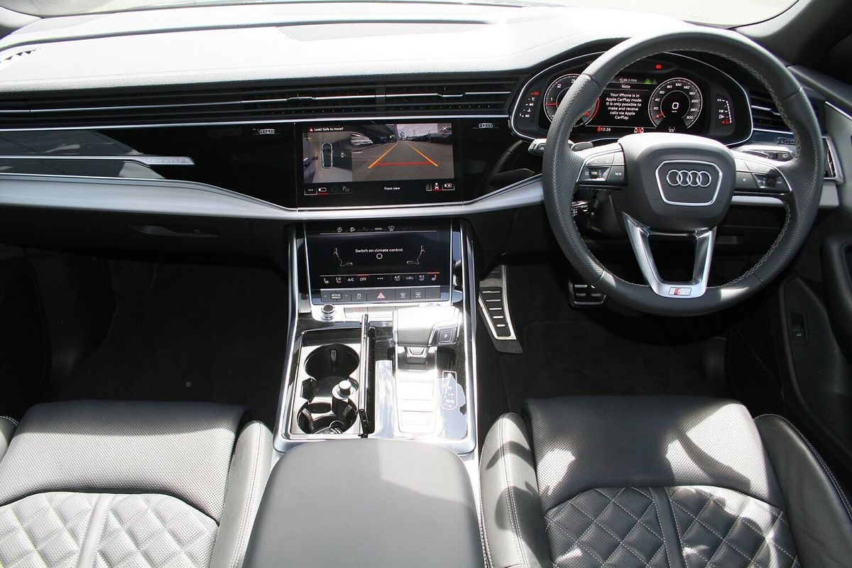 2022 Audi Q8 50 TDI S line F1