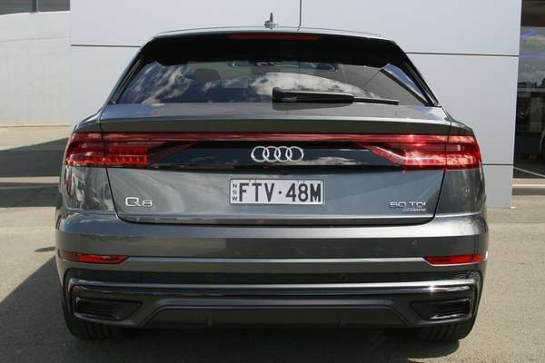 2022 Audi Q8 50 TDI S line F1