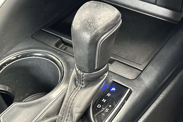 2020 Toyota Camry Ascent Sport AXVH71R