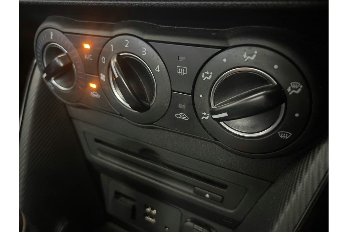 2016 Mazda 2 Maxx DL Series