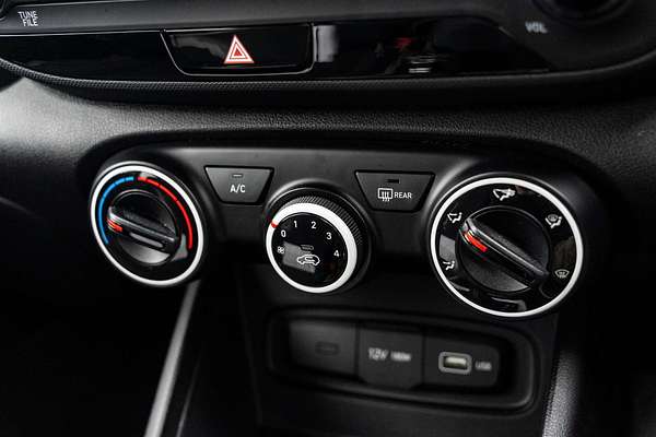 2022 Hyundai Venue Active QX.V4