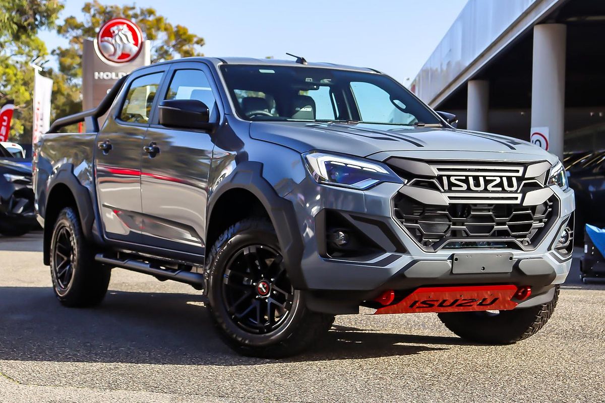 2025 Isuzu D-MAX BLADE 4X4