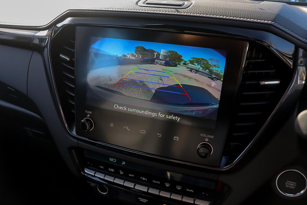 2025 Isuzu D-MAX BLADE 4X4