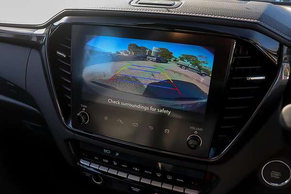 2025 Isuzu D-MAX BLADE 4X4