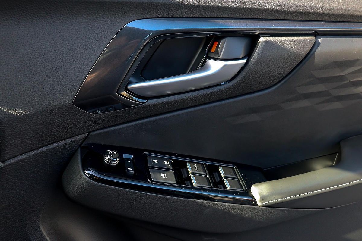 2025 Isuzu D-MAX BLADE 4X4