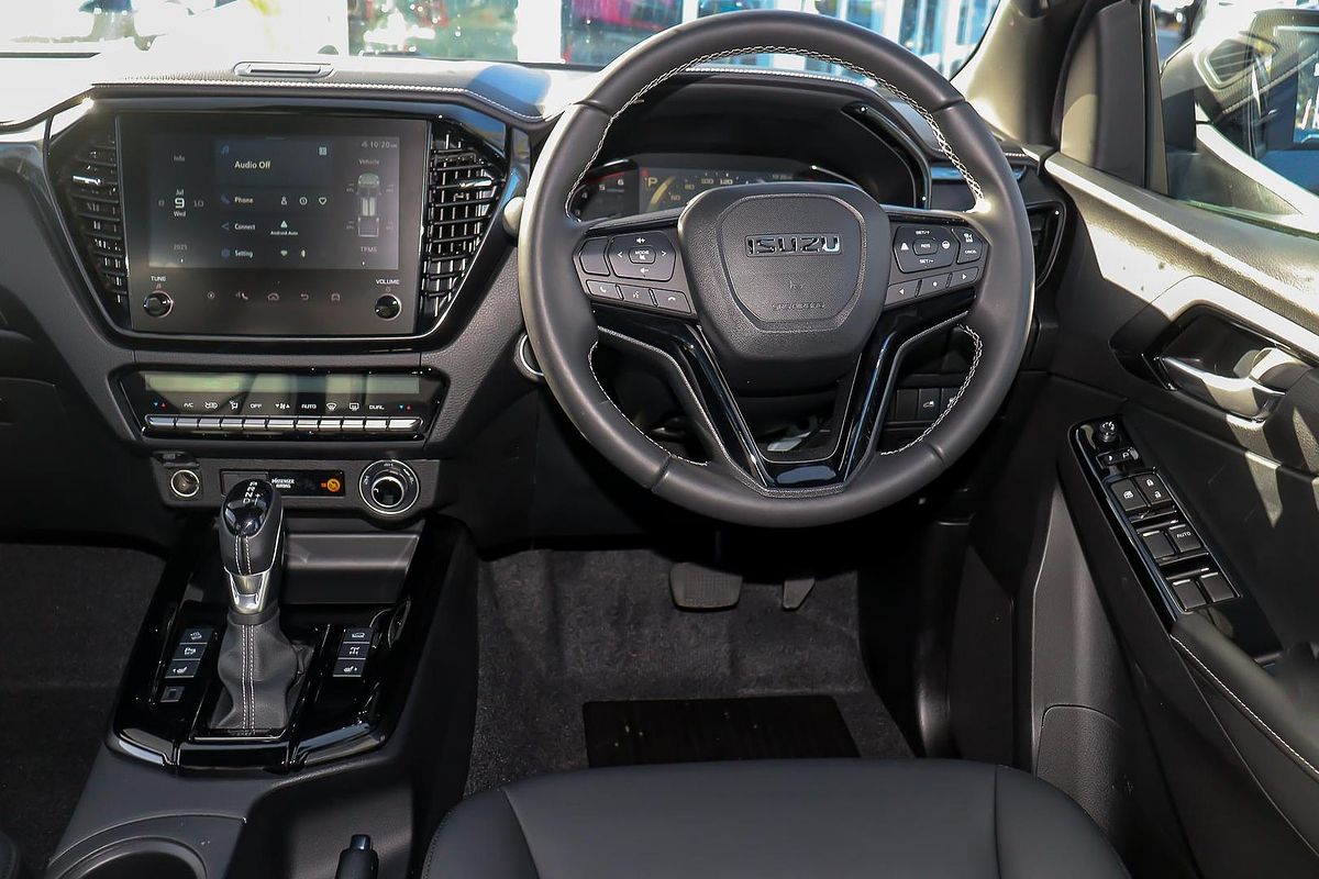 2025 Isuzu D-MAX BLADE 4X4