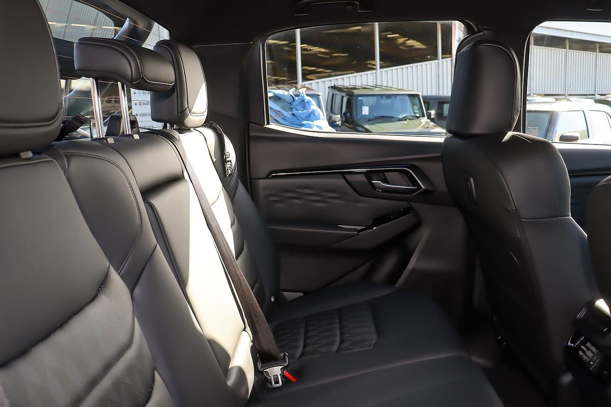 2025 Isuzu D-MAX BLADE 4X4