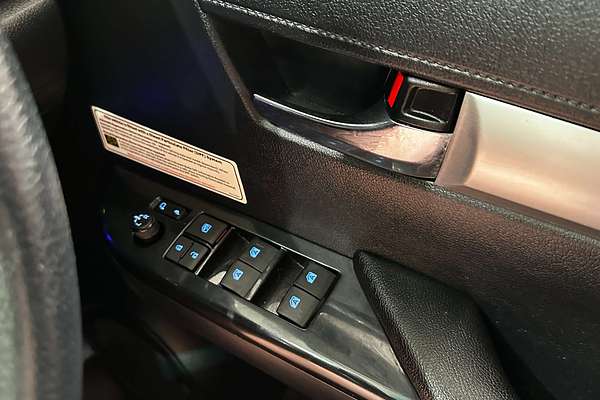 2020 Toyota Hilux SR5 GUN126R 4X4