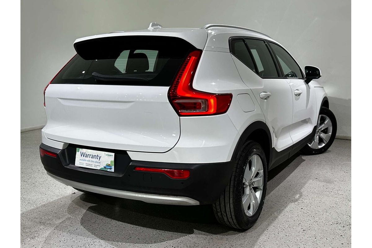 2019 Volvo XC40 T4 Momentum