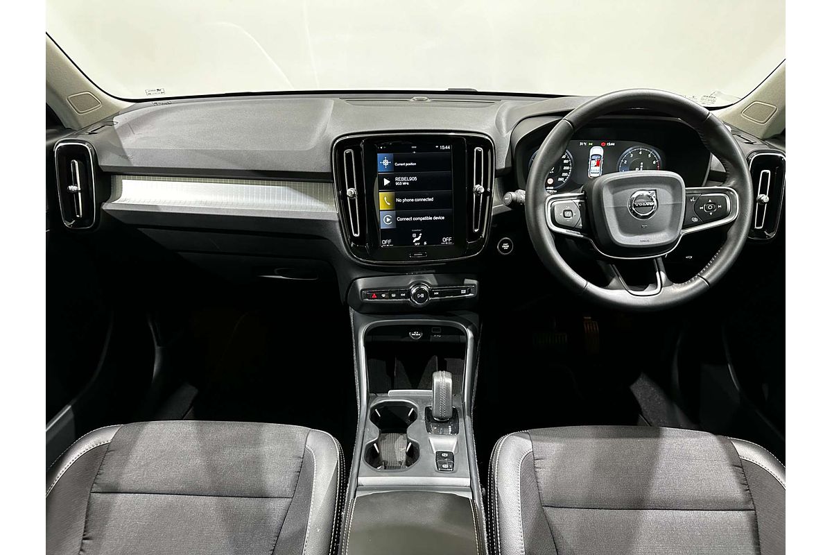 2019 Volvo XC40 T4 Momentum