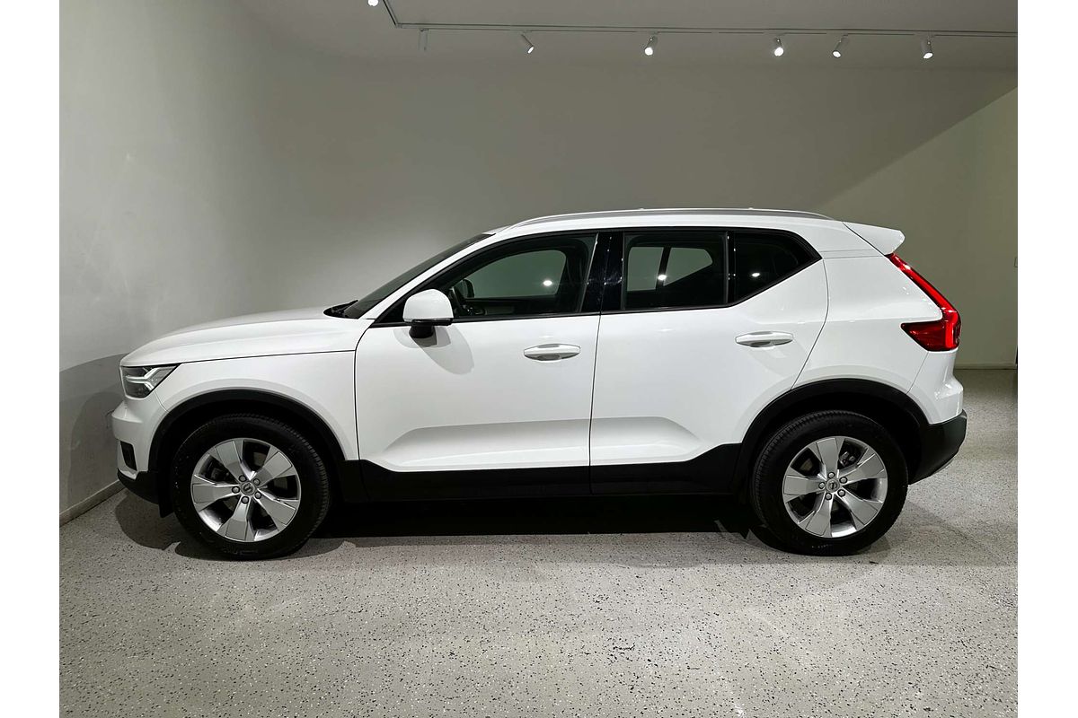 2019 Volvo XC40 T4 Momentum