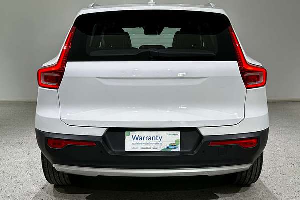 2019 Volvo XC40 T4 Momentum
