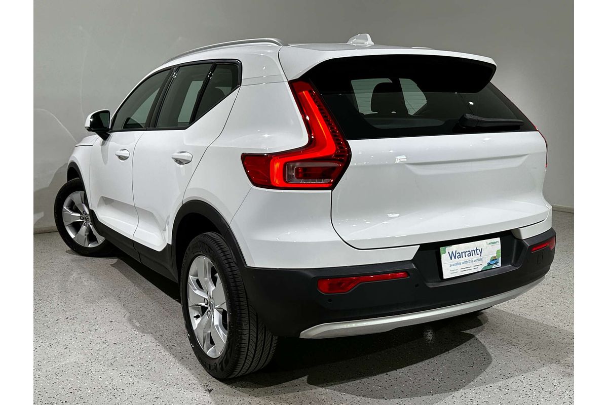 2019 Volvo XC40 T4 Momentum