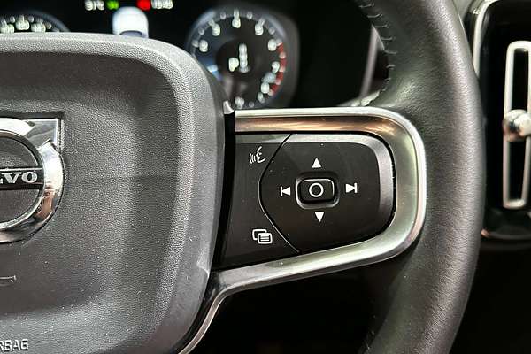 2019 Volvo XC40 T4 Momentum