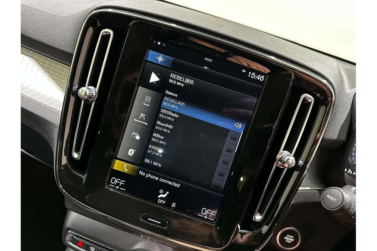 2019 Volvo XC40 T4 Momentum