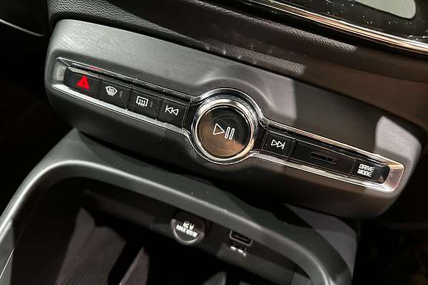2019 Volvo XC40 T4 Momentum
