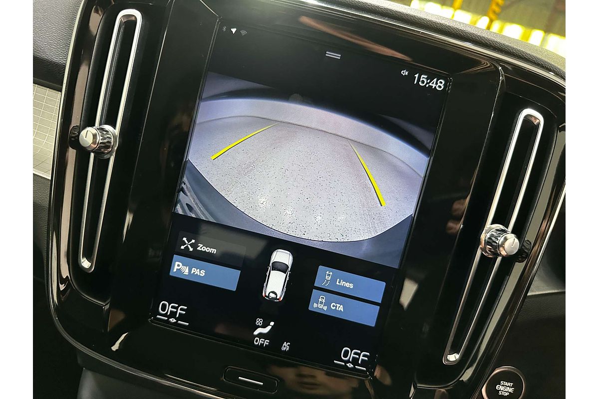 2019 Volvo XC40 T4 Momentum