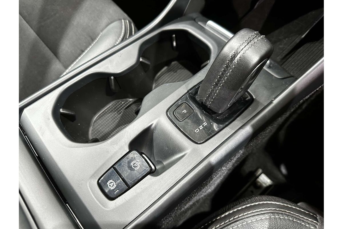 2019 Volvo XC40 T4 Momentum