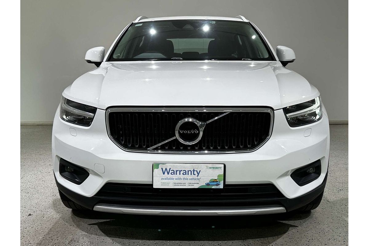 2019 Volvo XC40 T4 Momentum