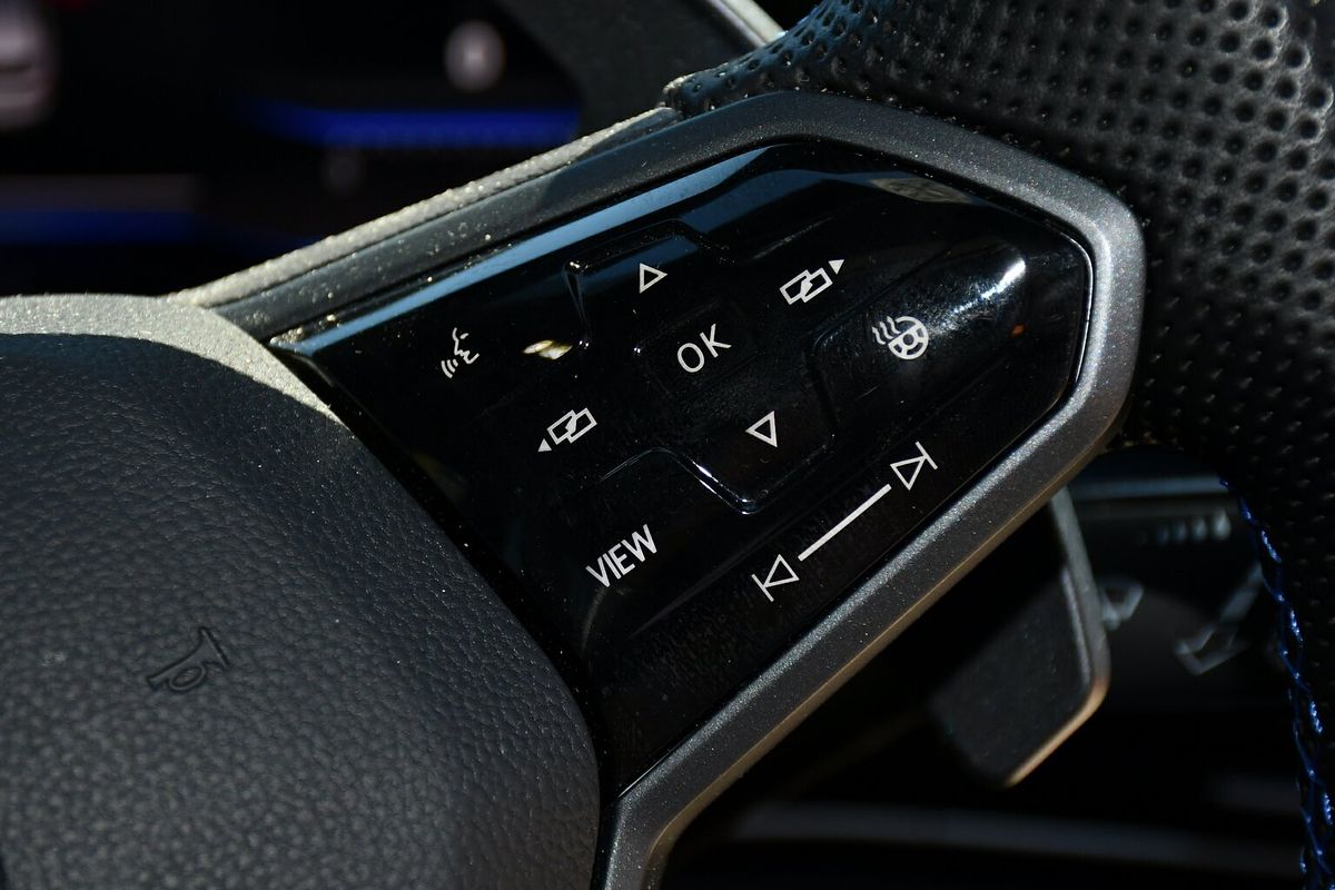 2022 Volkswagen Golf R 8