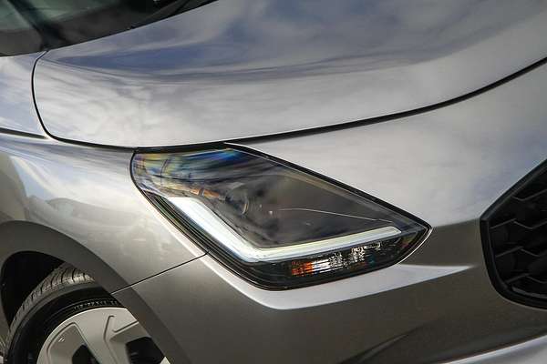 2025 Suzuki Swift Hybrid Plus UZ