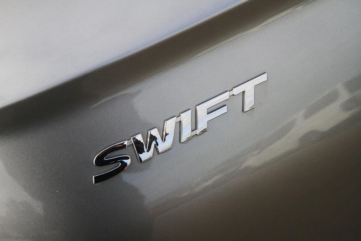 2025 Suzuki Swift Hybrid Plus UZ