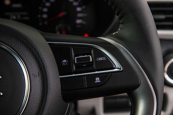 2025 Suzuki Swift Hybrid Plus UZ