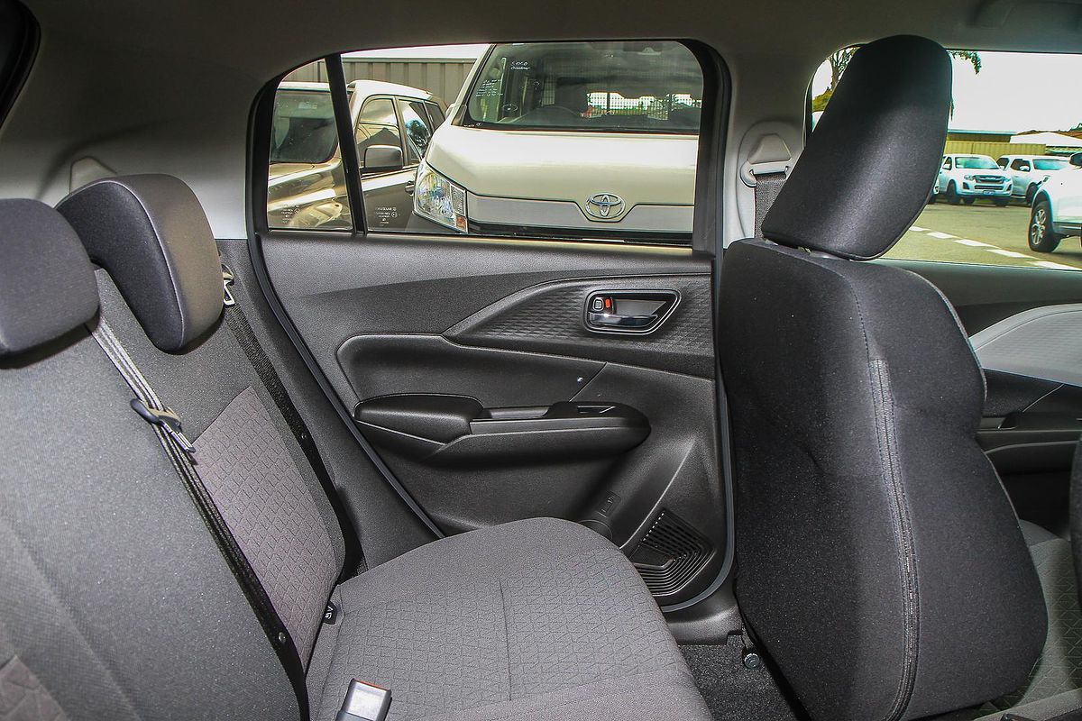 2025 Suzuki Swift Hybrid Plus UZ