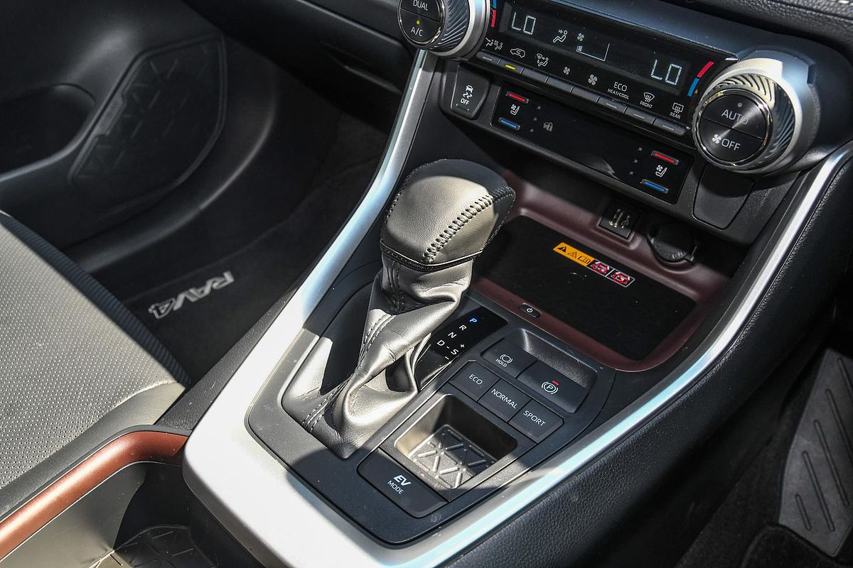 2025 Toyota RAV4 Cruiser AXAH52R