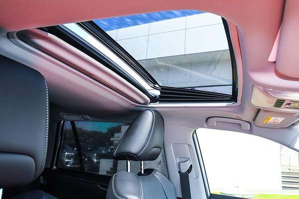 2025 Toyota RAV4 Cruiser AXAH52R