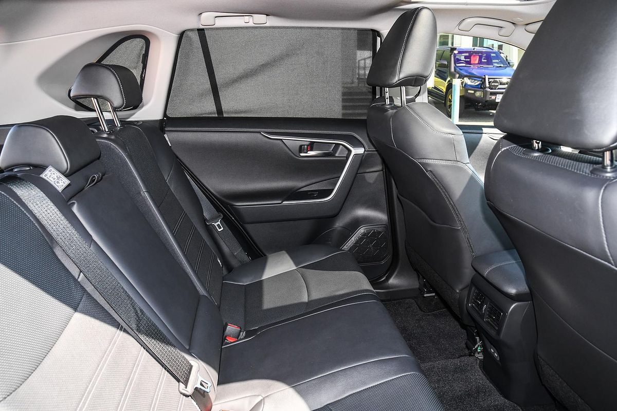 2025 Toyota RAV4 Cruiser AXAH52R