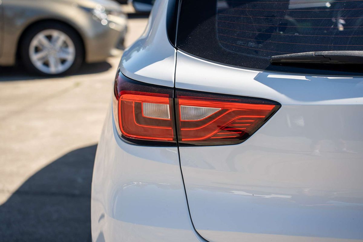 2019 MG ZS Essence AZS1