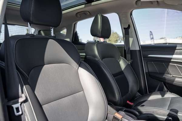 2019 MG ZS Essence AZS1