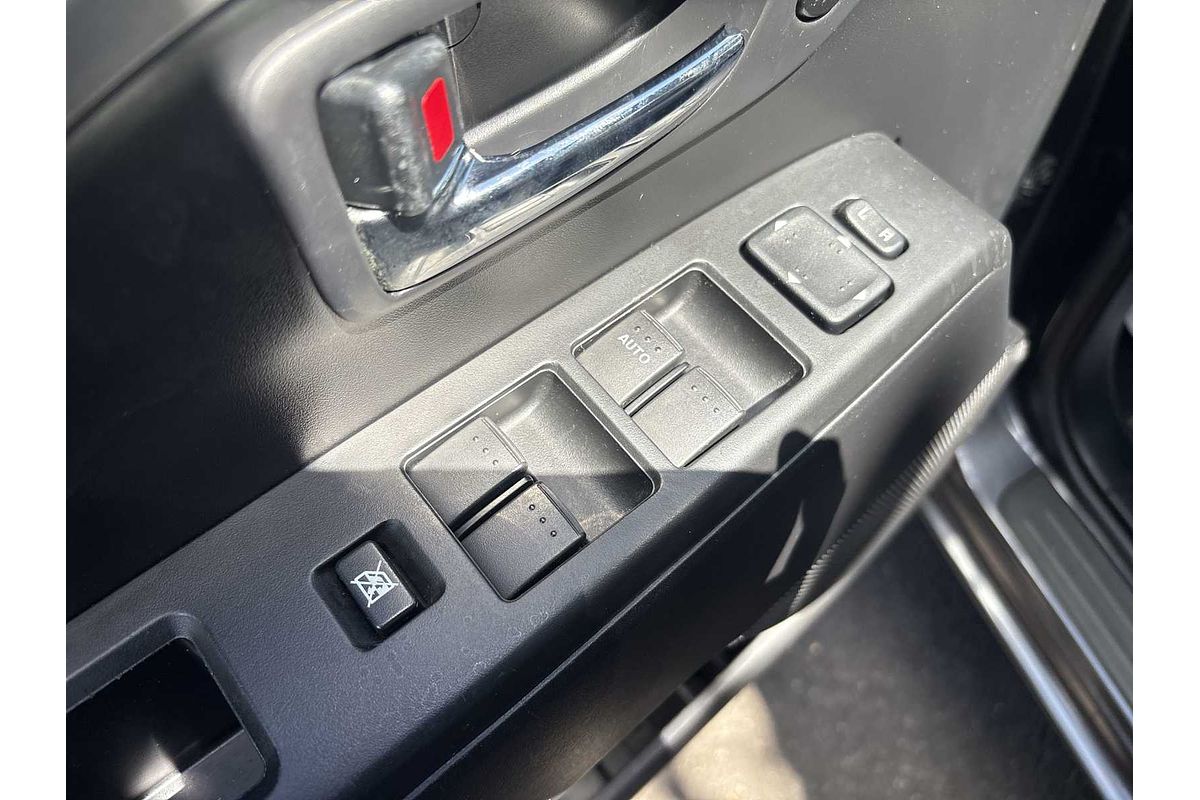 2013 Mazda MAZDA5 Sport