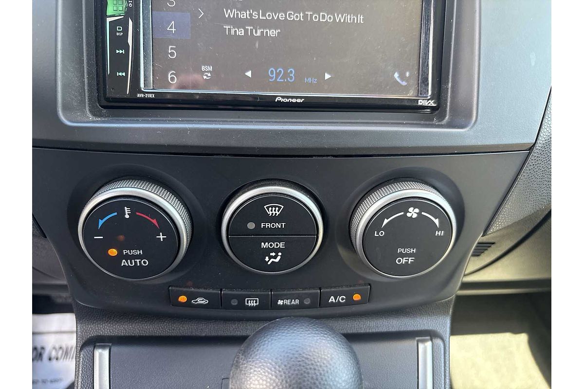 2013 Mazda MAZDA5 Sport