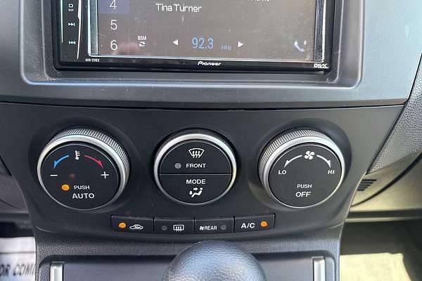 2013 Mazda MAZDA5 Sport