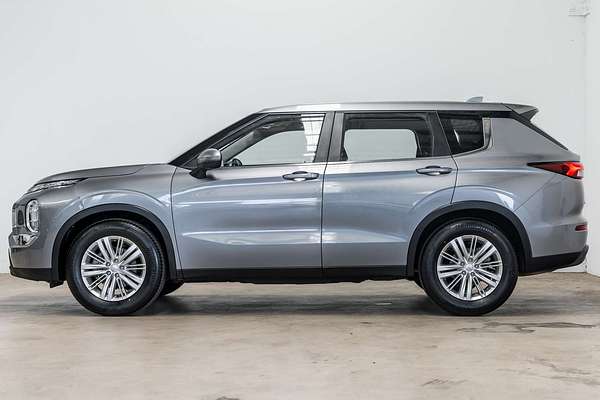2022 Mitsubishi Outlander ES ZM