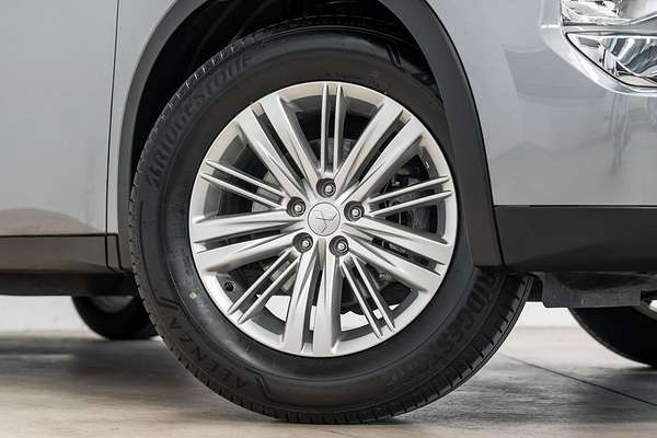 2022 Mitsubishi Outlander ES ZM