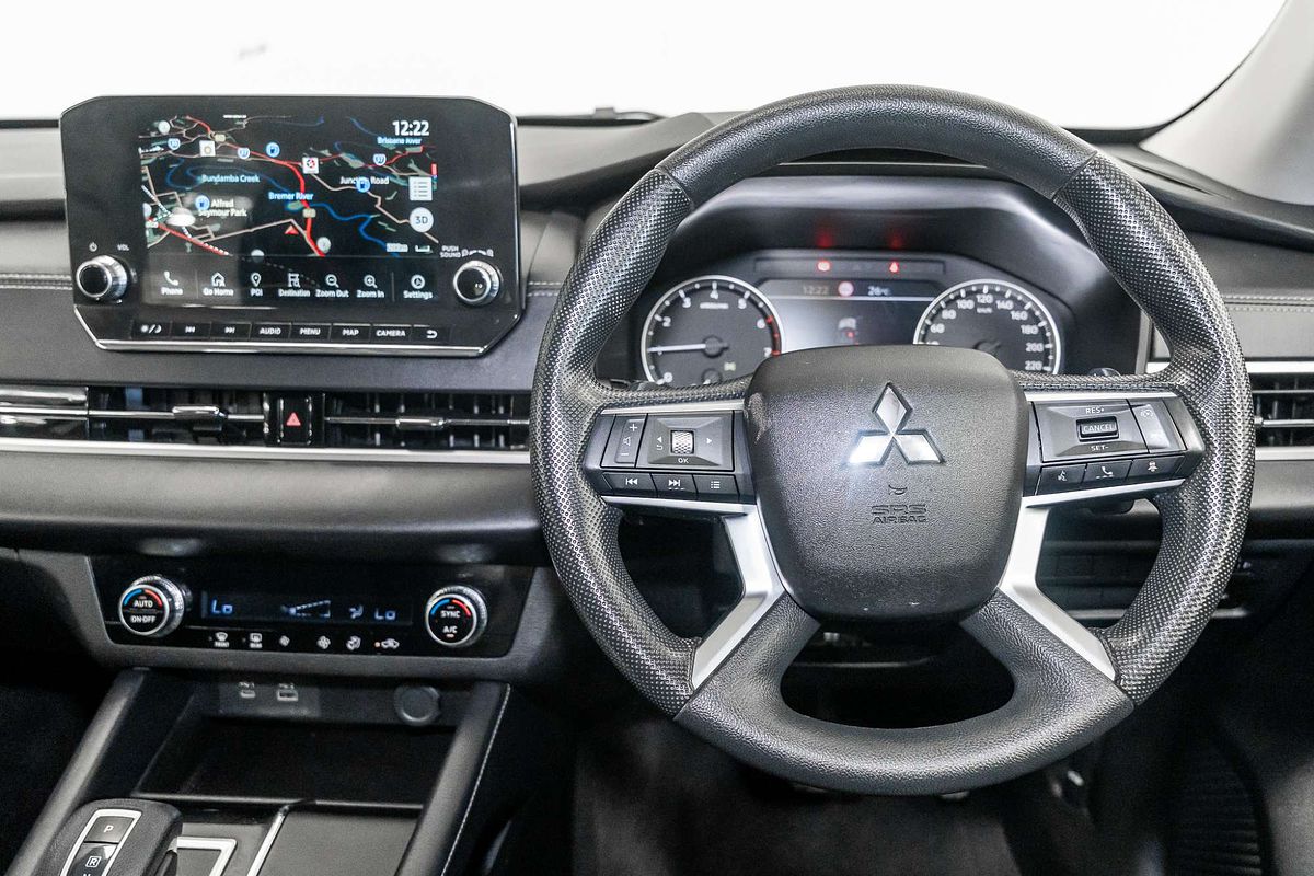 2022 Mitsubishi Outlander ES ZM