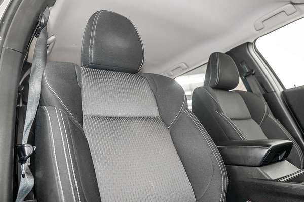 2022 Mitsubishi Outlander ES ZM