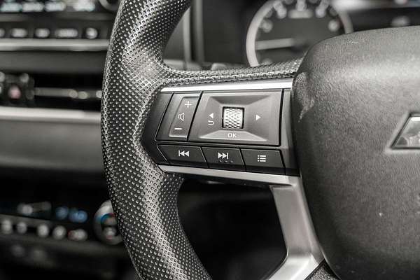 2022 Mitsubishi Outlander ES ZM