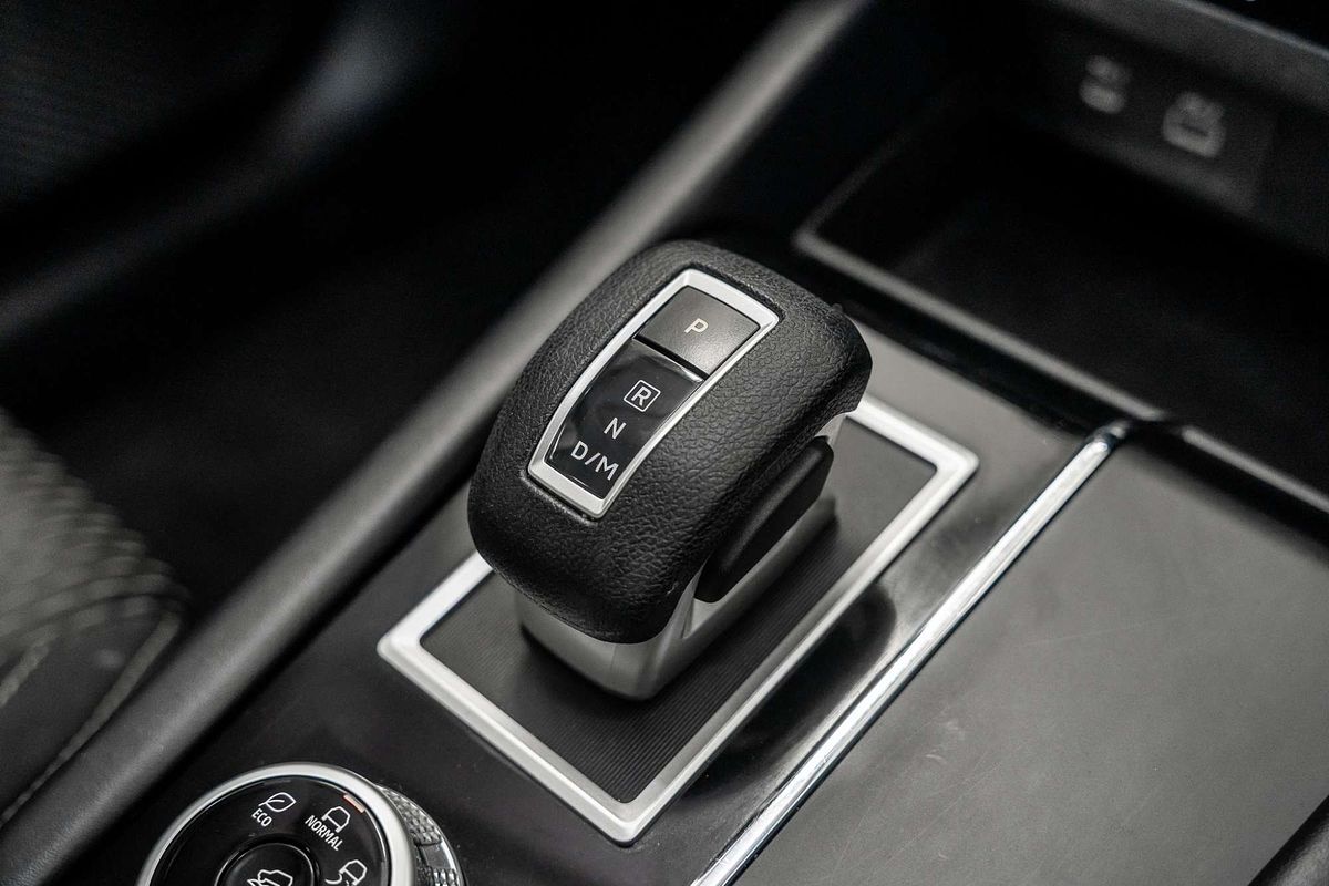 2022 Mitsubishi Outlander ES ZM