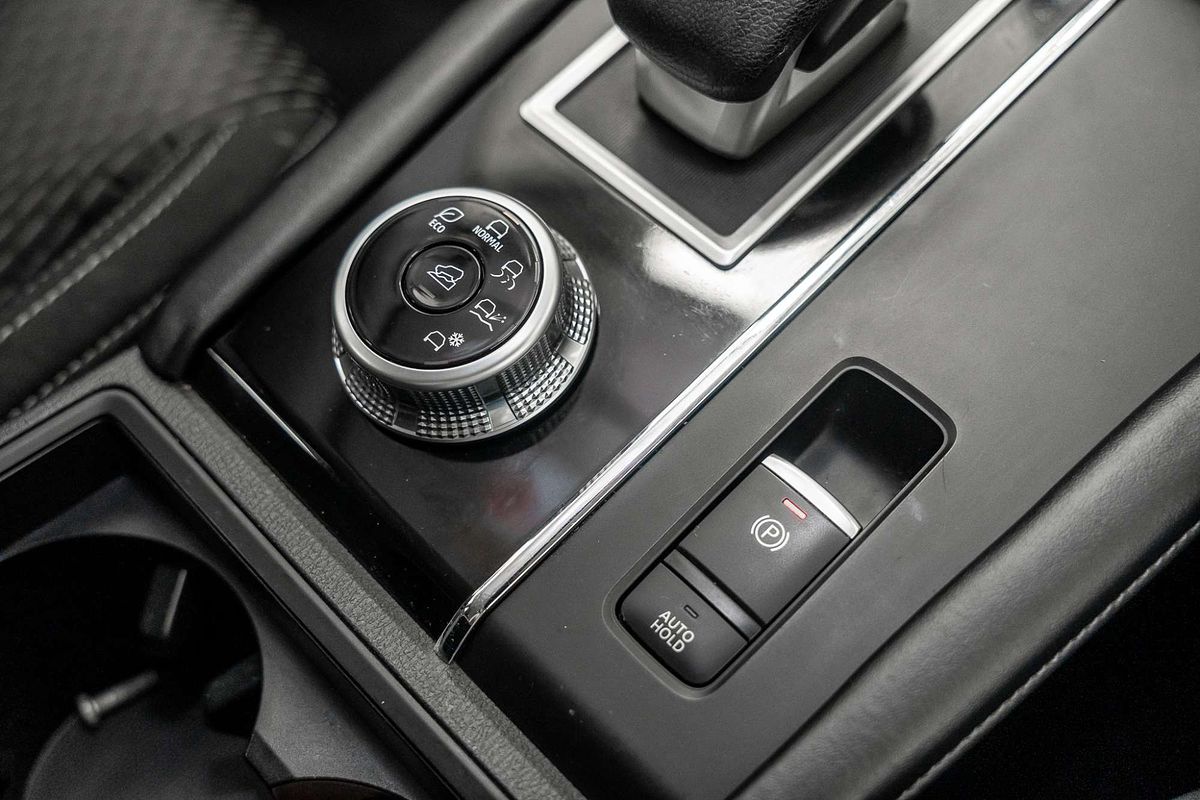 2022 Mitsubishi Outlander ES ZM