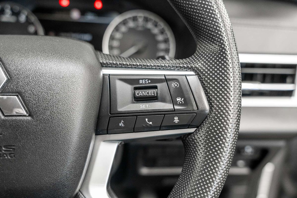 2022 Mitsubishi Outlander ES ZM