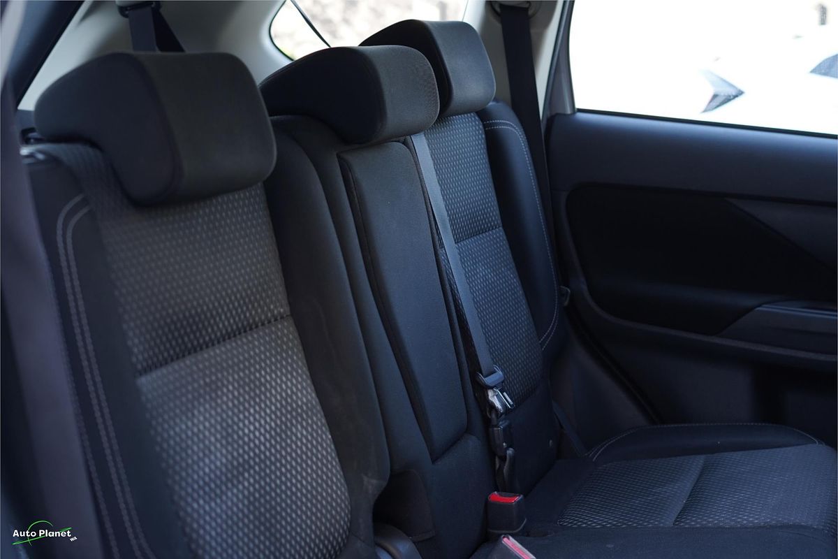 2019 Mitsubishi Outlander ES ZL