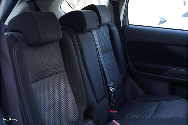 2019 Mitsubishi Outlander ES ZL